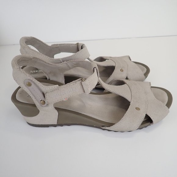 Merrell Tan Sandals - Picture 1 of 9